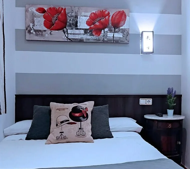 Habitación individual del Hostal Bruña en Madrid